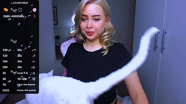 MonaLauu online show from 7, 12, 2024