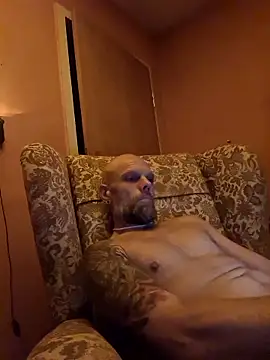 Ladyshaker82 online show from 6, 11, 2025