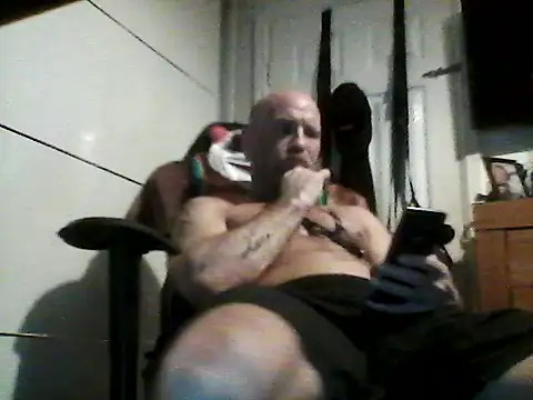 Snapshot of Verynaughtyx chatting on 28, 10, 2025 Verynaughtyx online show from 28, 10, 2025