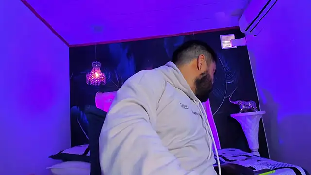 MichaelBear  online show from 4, 10, 2025