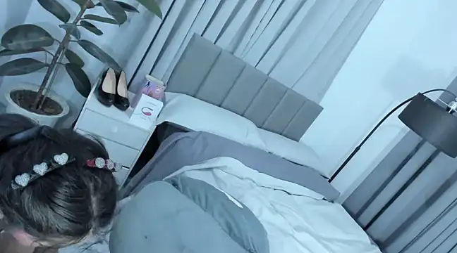 xTransQueenx online show from 15, 2, 2025