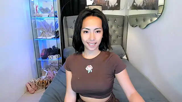 Snapshot of reighnempress chatting on 23, 2, 2026 reighnempress online show from 23, 2, 2026