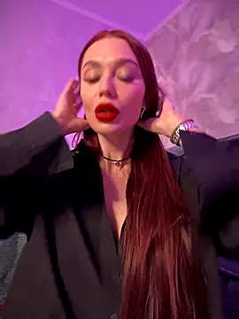 Emma Catt online show from 2, 12, 2025