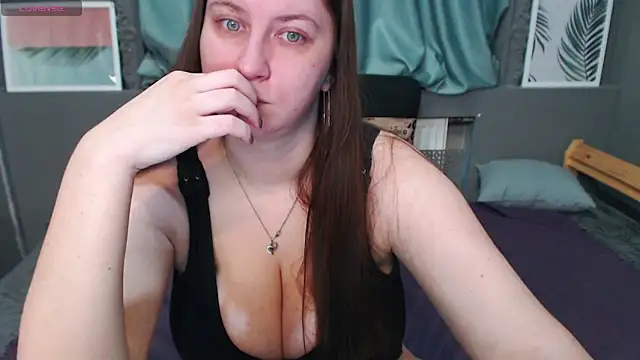 LiyaSilve online show from 18, 2, 2025