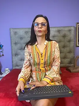 Snapshot of Miss_ellien chatting on 2, 7, 2026 Miss ellien online show from 2, 7, 2026