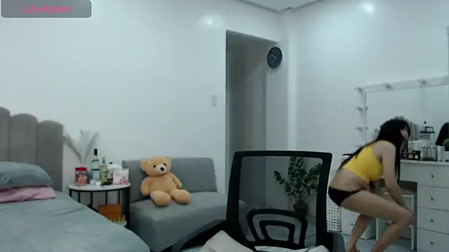 LoveMarieFoxxx online show from 20, 10, 2025