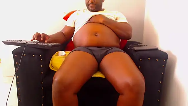 Snapshot of zuluboyxx chatting on 12, 6, 2026 zuluboyxx online show from 12, 6, 2026