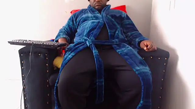 Snapshot of zuluboyxx chatting on 21, 6, 2026 zuluboyxx online show from 21, 6, 2026