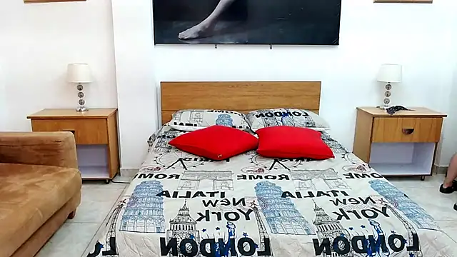 MaloryAndLuna online show from 27, 9, 2025