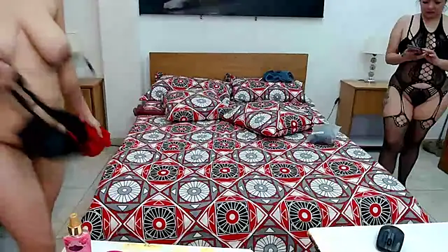 MaloryAndLuna online show from 10, 2, 2026