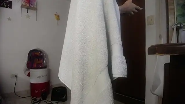 Snapshot of Moon_lunita chatting on 16, 7, 2026 Moon lunita online show from 16, 7, 2026