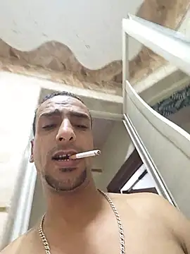 Snapshot of highguy chatting on 12, 7, 2026 highguy online show from 12, 7, 2026