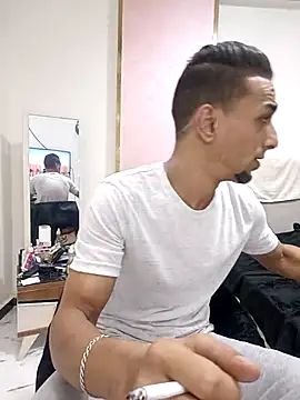 Snapshot of highguy chatting on 1, 10, 2025 highguy online show from 1, 10, 2025