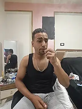Snapshot of highguy chatting on 6, 7, 2026 highguy online show from 6, 7, 2026