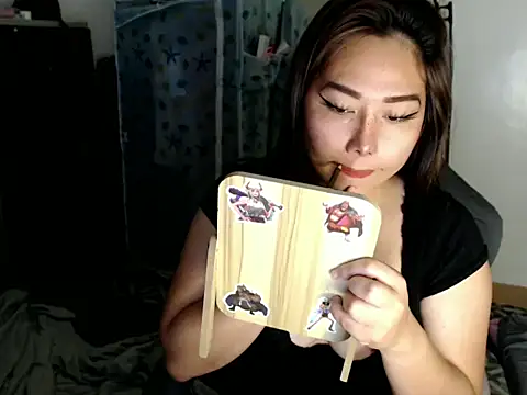 urqueendominant online show from 5, 12, 2025