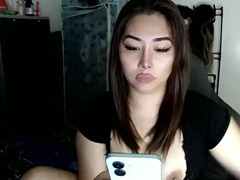 urqueendominant online show from 8, 10, 2025