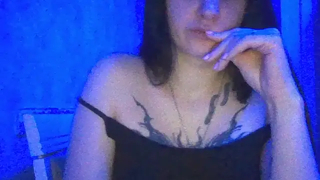 Snapshot of LolaMegan chatting on 17, 5, 2026 LolaMegan online show from 17, 5, 2026