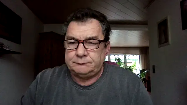 Snapshot of Nobbie444 chatting on 17, 11, 2025 Nobbie444 online show from 17, 11, 2025