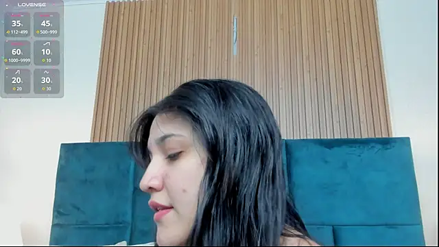 Snapshot of Kareena_chopra chatting on 19, 6, 2026 Kareena chopra online show from 19, 6, 2026