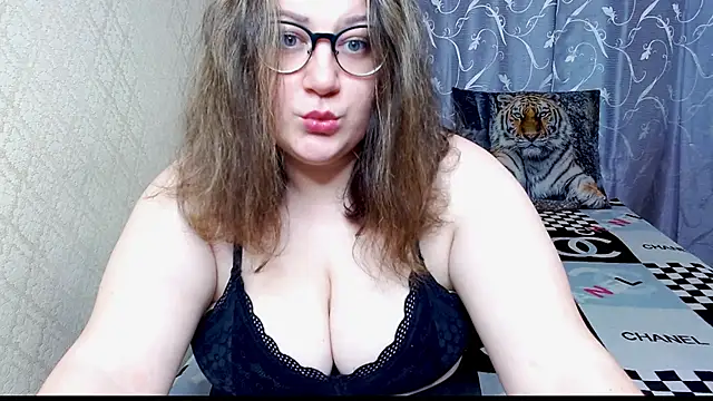 Sindy Jeniceee online show from 3, 6, 2026
