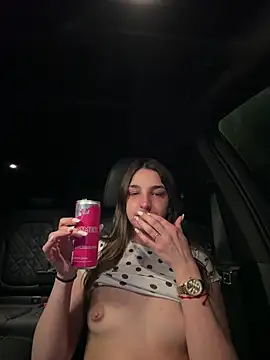 DoriDeluxe66 online show from 6, 2, 2026