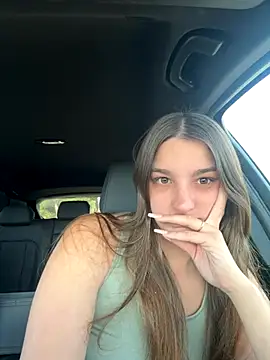 DoriDeluxe66 online show from 23, 9, 2025