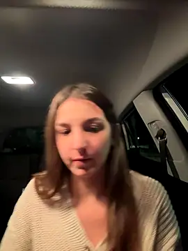 DoriDeluxe66 online show from 28, 10, 2025