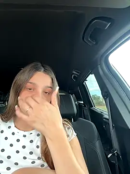 DoriDeluxe66 online show from 30, 9, 2025