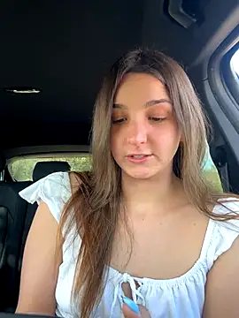 DoriDeluxe66 online show from 18, 10, 2025