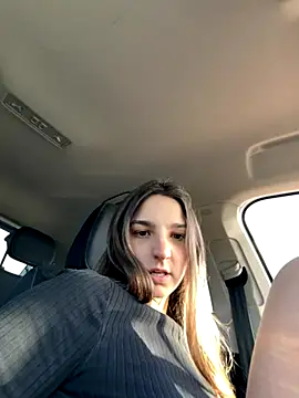 DoriDeluxe66 online show from 28, 11, 2025