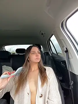 DoriDeluxe66 online show from 16, 11, 2025