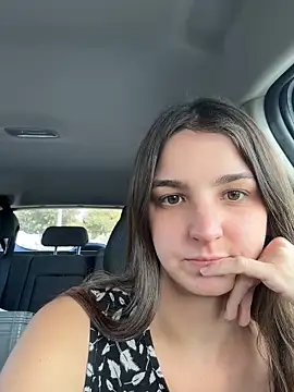 DoriDeluxe66 online show from 2, 11, 2025