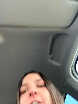 DoriDeluxe66 online show from 4, 11, 2025