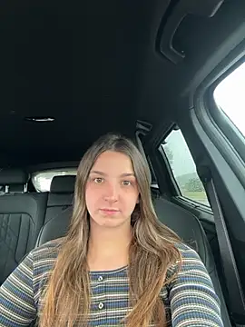 DoriDeluxe66 online show from 13, 10, 2025