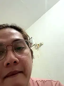 Snapshot of MarieLoveGlamorous chatting on 12, 1, 2026 MarieLoveGlamorous online show from 12, 1, 2026