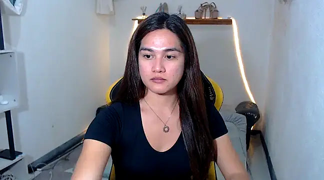 Snapshot of MarieLoveGlamorous chatting on 9, 3, 2025 MarieLoveGlamorous online show from 9, 3, 2025