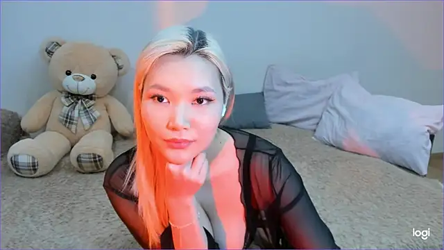 Snapshot of Amelie_Di chatting on 19, 3, 2026 Amelie Di online show from 19, 3, 2026