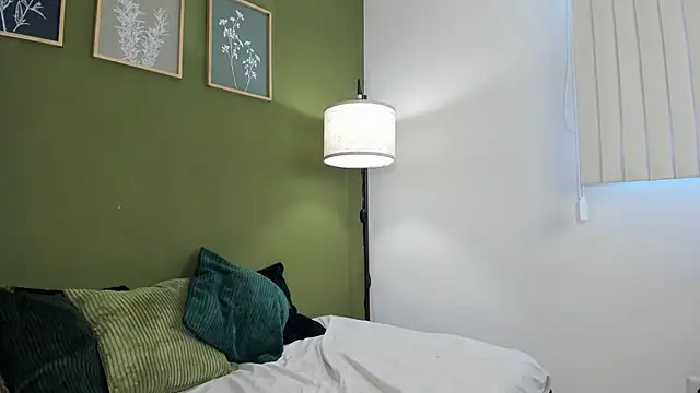 karlye 5 online show from 17, 9, 2025