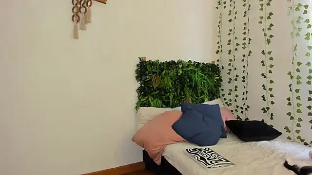 karlye 5 online show from 13, 2, 2025