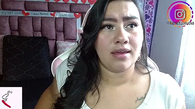 Snapshot of ValerieDiiamond chatting on 10, 9, 2025 ValerieDiiamond online show from 10, 9, 2025