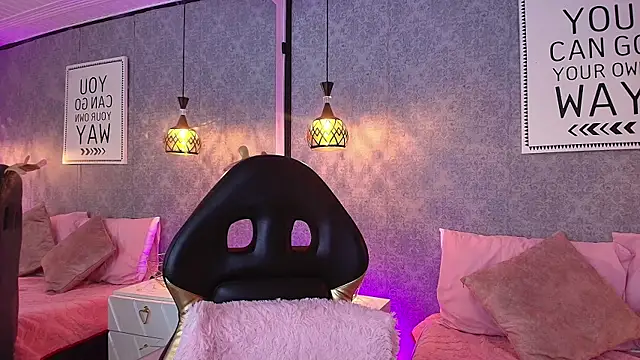 Emiily W online show from 6, 3, 2025