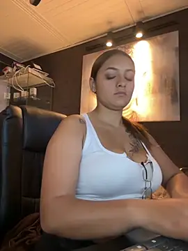 Emiily W online show from 11, 11, 2025