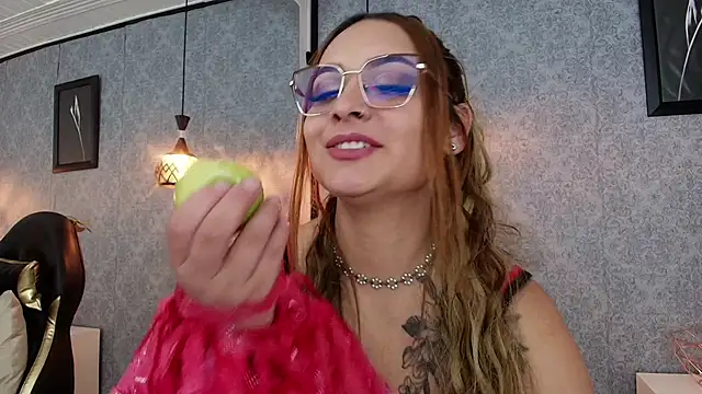 Emiily W online show from 10, 9, 2025