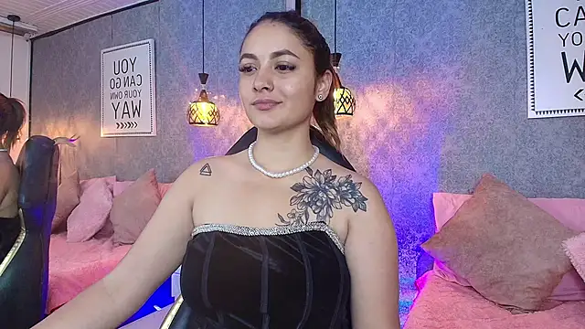 Emiily W online show from 7, 2, 2025