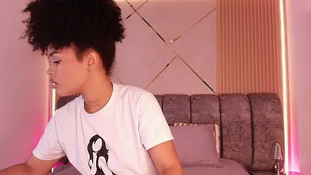 naia blessed online show from 24, 3, 2026