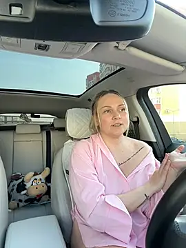 Bondgirl 013 online show from 8, 3, 2025