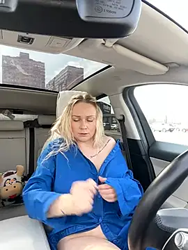 Bondgirl 013 online show from 6, 3, 2025