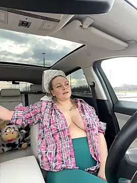 Bondgirl 013 online show from 24, 1, 2025