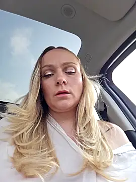 Bondgirl 013 online show from 15, 11, 2025