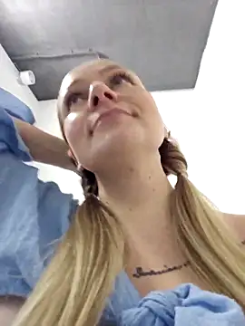 Bondgirl 013 online show from 1, 3, 2026